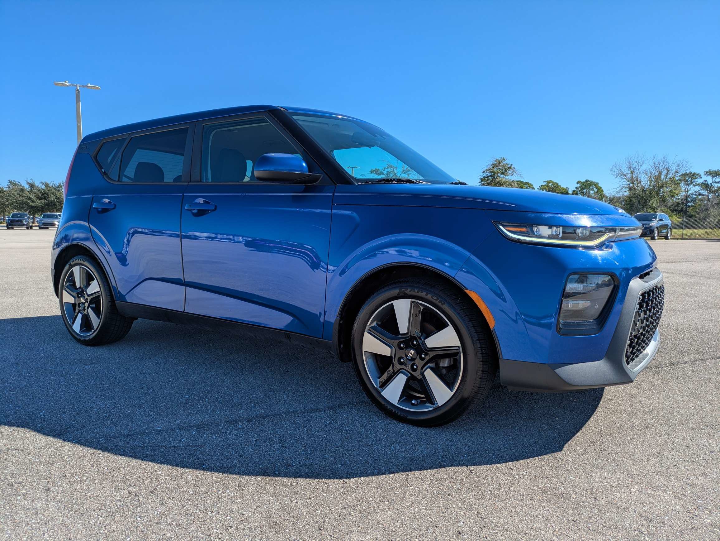 Used 2020 Kia Soul EX w/ Option Group 015 FWD image 2