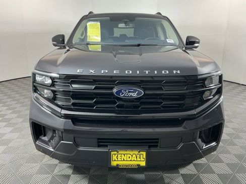 New 2025 Ford Expedition Max Active image 2