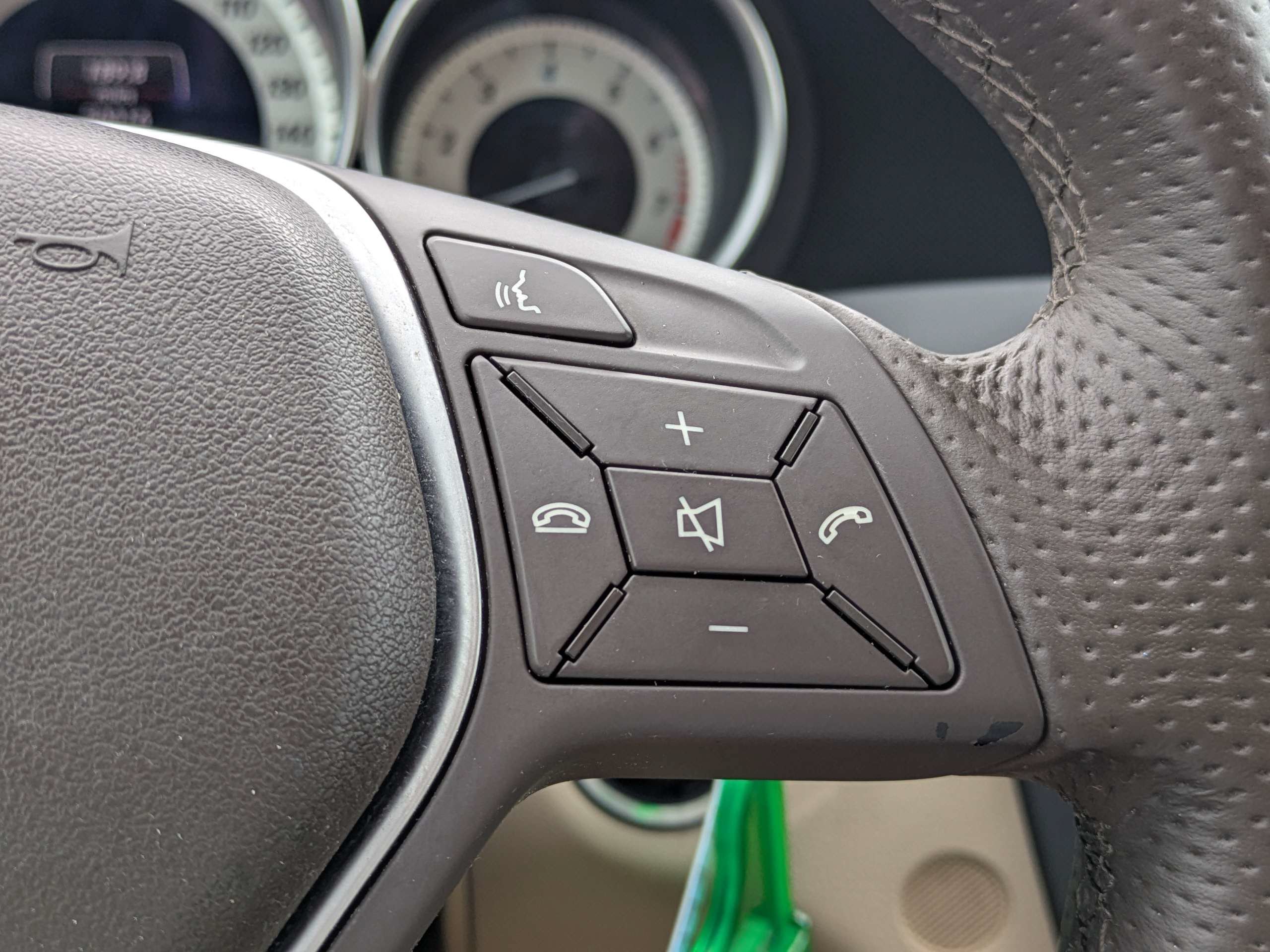 Used 2013 Mercedes-Benz C 250 Sedan image 22