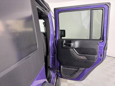 Used 2018 Jeep Wrangler Unlimited Sport S image 27