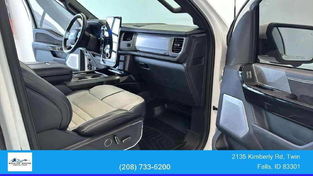 Used 2022 Ford F150 Lightning Platinum AWD/4WD image 36