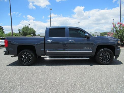 Used 2018 Chevrolet Silverado 1500 LTZ Z71 w/ Centennial Edition AWD/4WD image 2