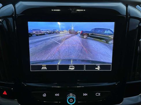 Used 2023 Chevrolet Traverse LT w/ LPO, Floor Liner Package image 31