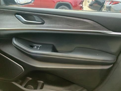 Certified 2022 Jeep Grand Cherokee Limited image 20