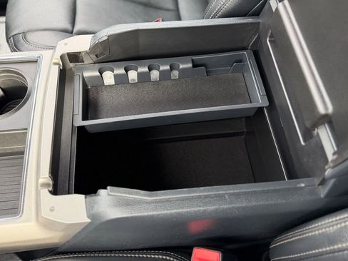 Used 2022 Ford F350 Lariat image 24