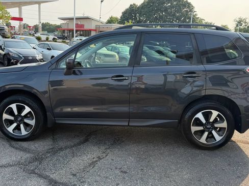 Used 2018 Subaru Forester 2.5i Premium AWD/4WD image 2