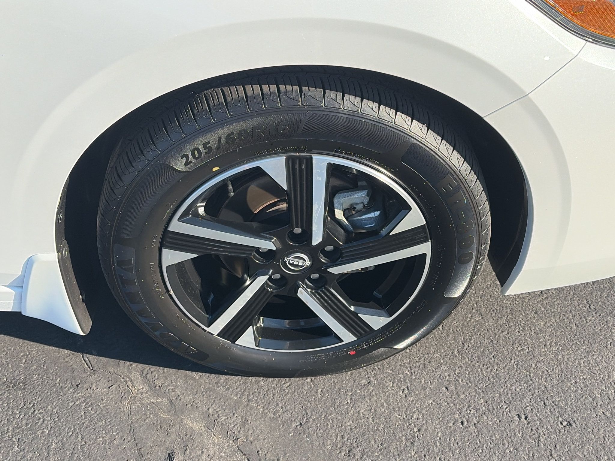 Used 2024 Nissan Sentra SV w/ All-Weather Package FWD image 9