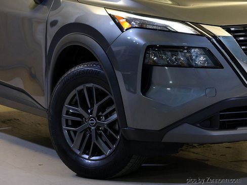Used 2023 Nissan Rogue S AWD/4WD image 3