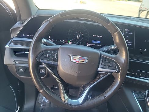 Used 2022 Cadillac Escalade ESV Premium Luxury image 26