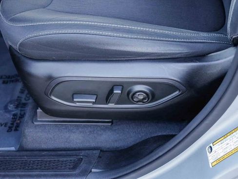 Used 2023 Jeep Grand Cherokee L Laredo image 23