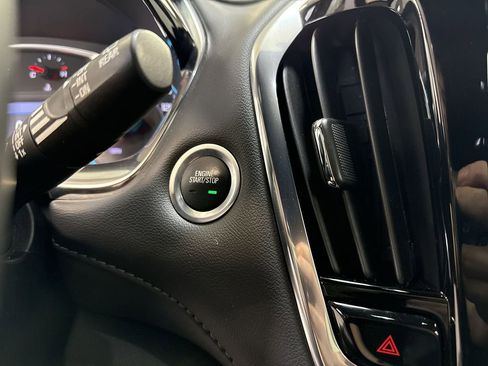 Certified 2023 Chevrolet Traverse LT image 23