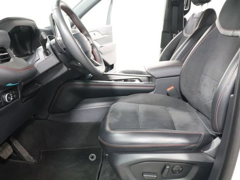Used 2025 Ford Explorer ST AWD/4WD image 21