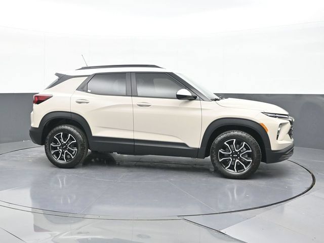 New 2026 Chevrolet TrailBlazer ACTIV AWD/4WD image 13