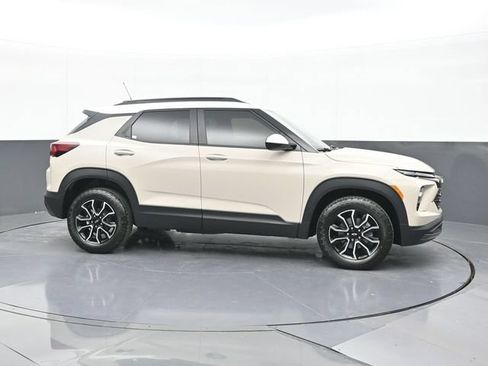 New 2026 Chevrolet TrailBlazer ACTIV AWD/4WD image 13