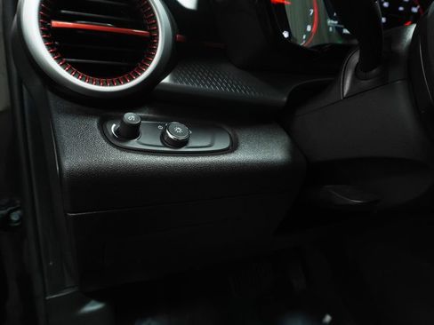 Used 2025 Chevrolet Trax RS w/ Driver Confidence Package FWD image 21