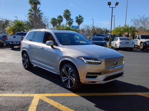 Used 2025 Volvo XC90 B6 Ultra w/ Protection Package Premier image 2