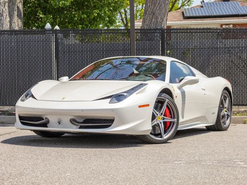 Used 2012 Ferrari 458 Spider RWD image 2