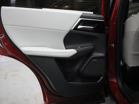 New 2026 Mitsubishi Outlander SE image 26