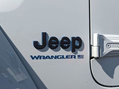 Certified 2025 Jeep Wrangler Unlimited Sahara AWD/4WD image 22