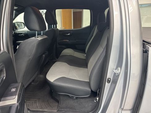 Used 2021 Toyota Tacoma TRD Sport image 13