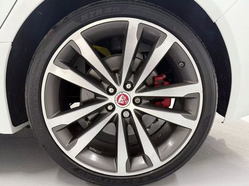 Used 2018 Jaguar XF S image 36