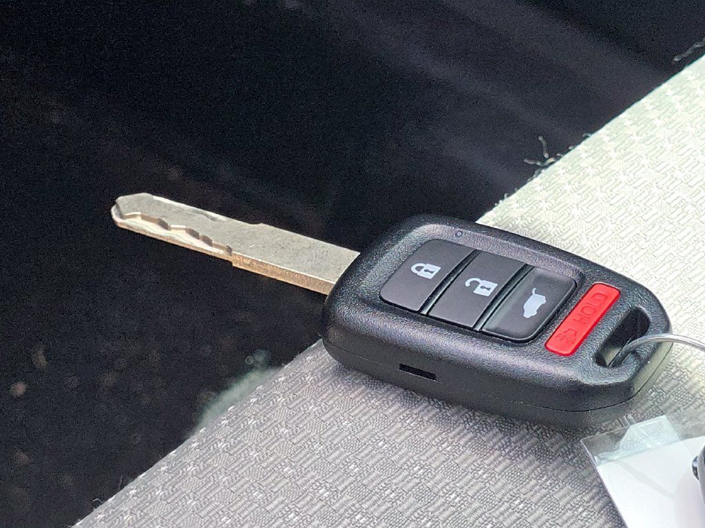 Used 2022 Honda HR-V LX image 30