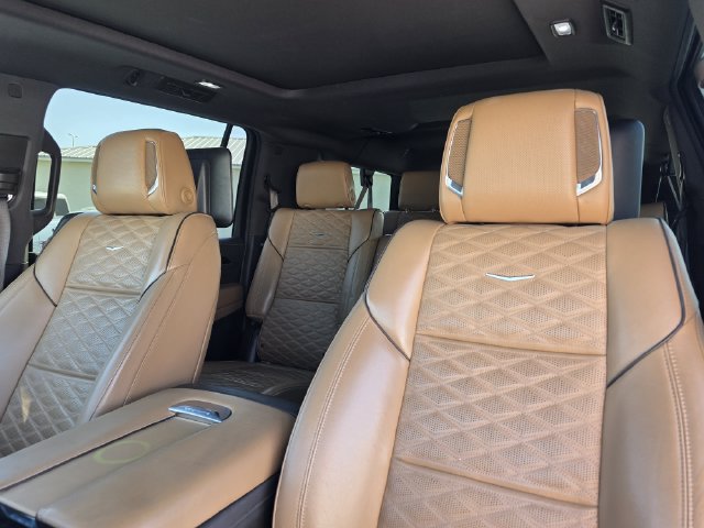 Used 2021 Cadillac Escalade ESV Sport w/ Driver Assist Tech Package RWD image 10