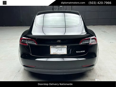 Used 2021 Tesla Model 3 Performance image 6