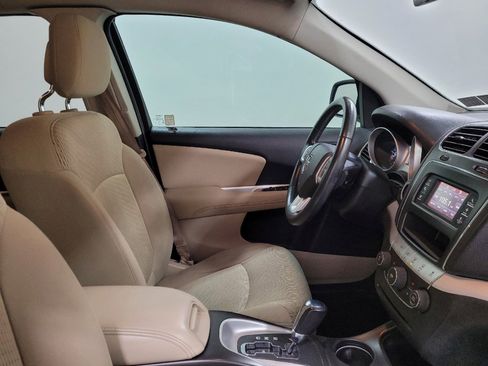 Used 2020 Dodge Journey SE w/ SE Popular Equipment Group image 21