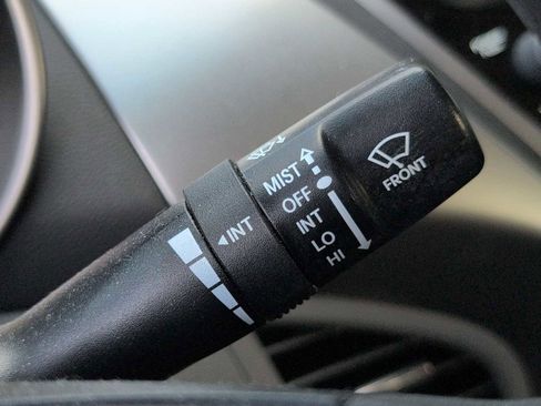 Used 2013 Hyundai Elantra GLS w/ Preferred Pkg image 25