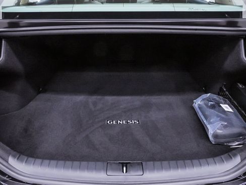 Certified 2026 Genesis G70 2.5T Prestige RWD image 25