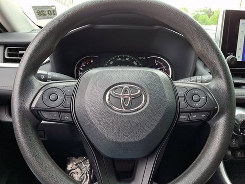Used 2023 Toyota RAV4 XLE AWD/4WD image 20