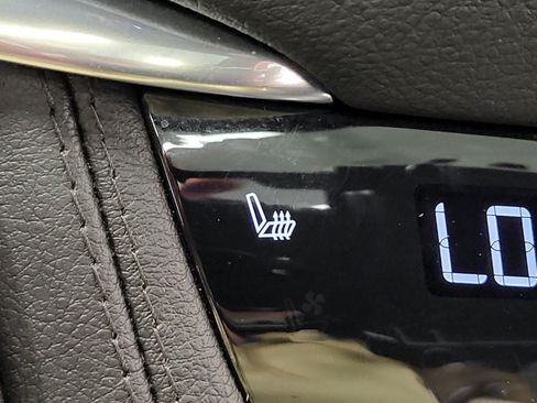 Used 2021 Cadillac XT5 Sportv AWD/4WD image 25