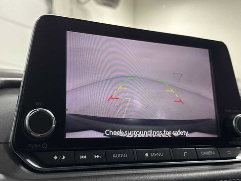 Used 2022 Nissan Rogue SV image 19