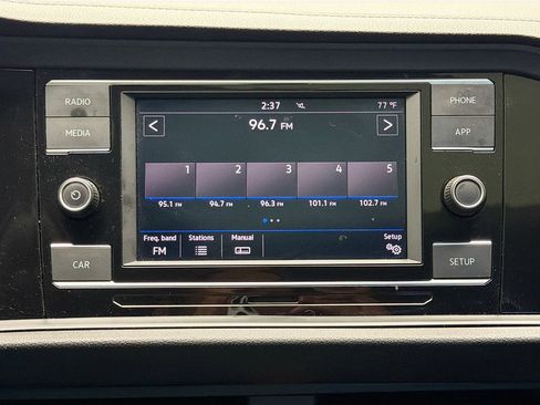 Used 2019 Volkswagen Jetta SE w/ Cold Weather Package image 8