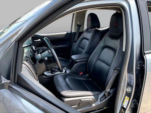 Used 2022 GMC Canyon AT4 w/ Driver Alert Package AWD/4WD image 8