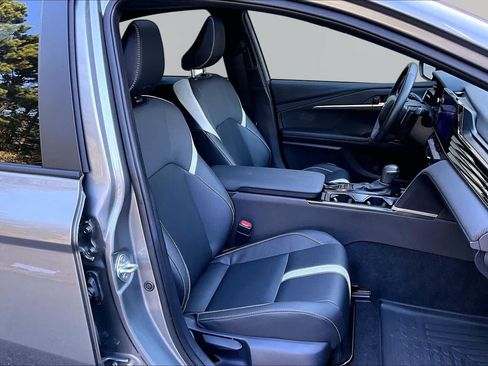 Used 2025 Toyota Camry SE w/ Multimedia Upgrade Package FWD image 9
