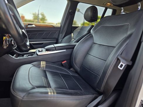 Used 2014 Mercedes-Benz GL 450 4MATIC image 16