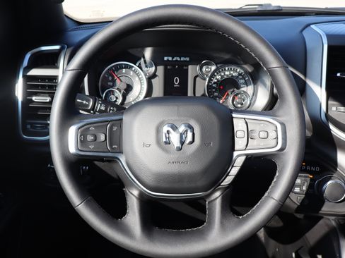 Used 2025 RAM 1500 Big Horn AWD/4WD image 14
