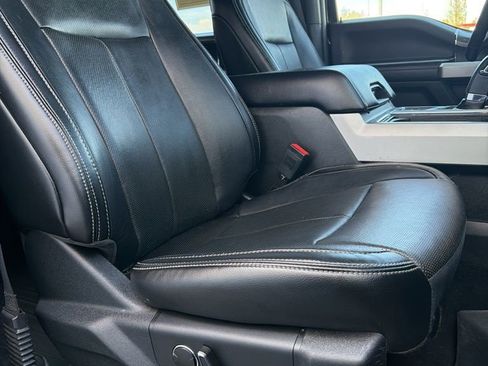 Used 2018 Ford F150 Lariat w/ Equipment Group 502A Luxury image 9