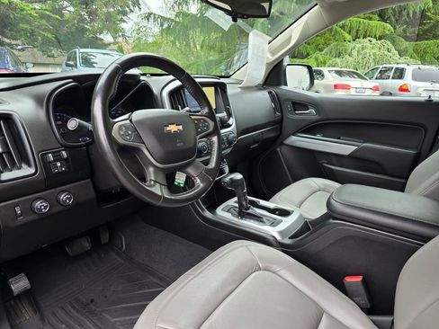 Used 2019 Chevrolet Colorado LT w/ LT Convenience Package AWD/4WD image 12