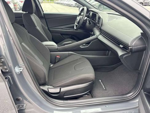 Certified 2025 Hyundai Elantra Sport FWD image 16
