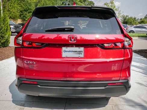 Used 2024 Honda CR-V LX image 10