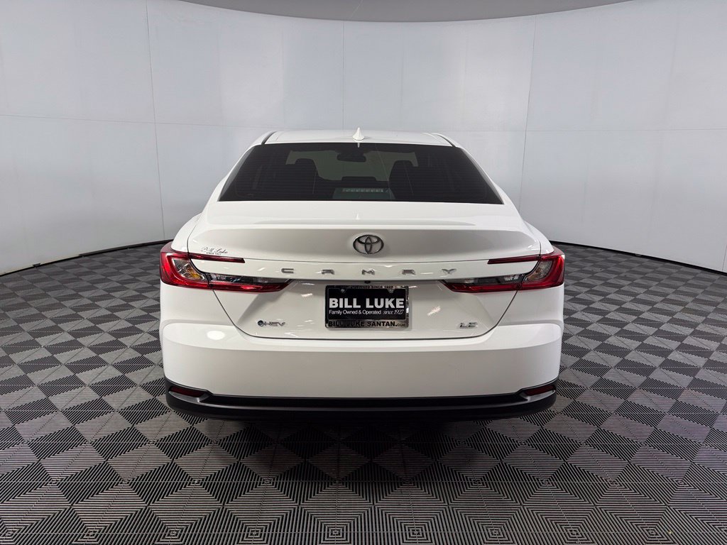 Used 2026 Toyota Camry LE FWD image 8