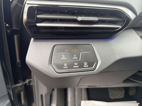 Used 2023 Volkswagen ID.4 Pro S AWD/4WD image 19
