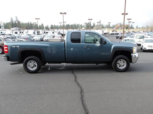 Used 2007 Chevrolet Silverado 2500 LT w/ 2LT Convenience Package image 6