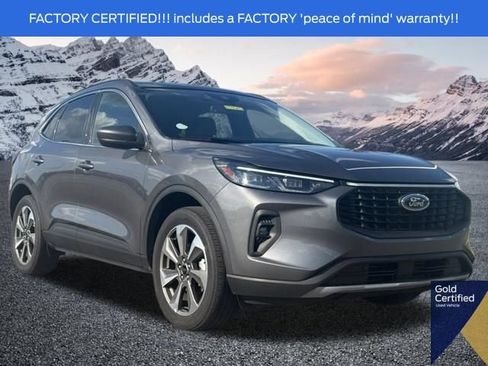 Used 2025 Ford Escape Platinum AWD/4WD image 1