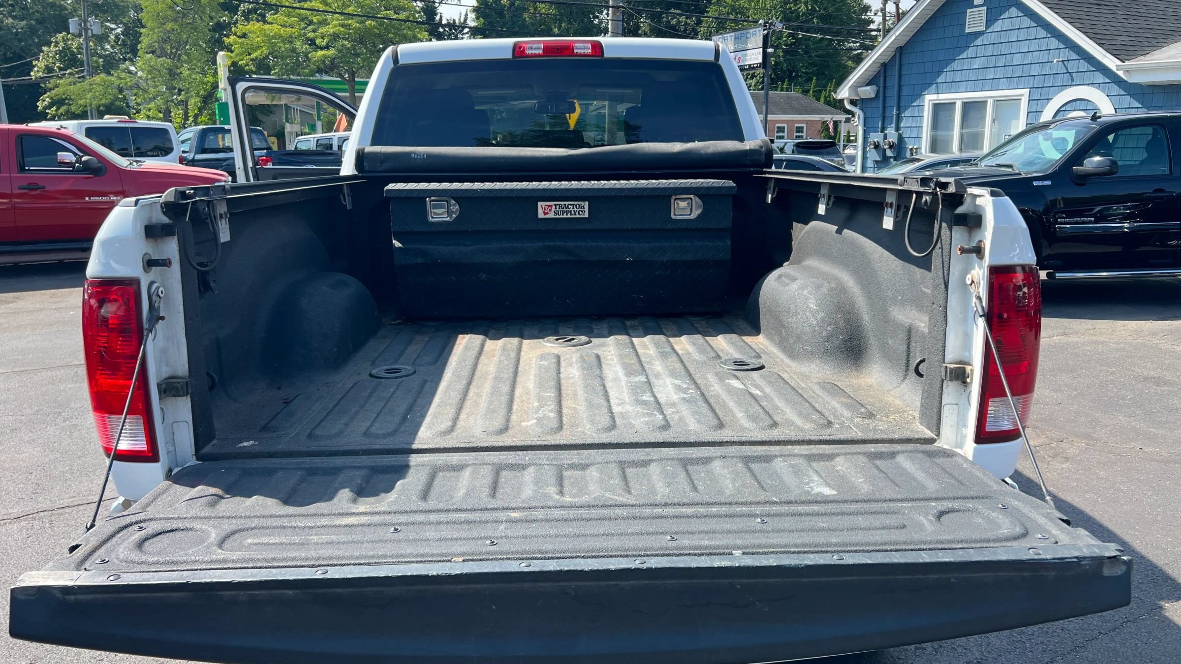 Used 2016 RAM 2500 Tradesman w/ Chrome Appearance Group AWD/4WD image 28