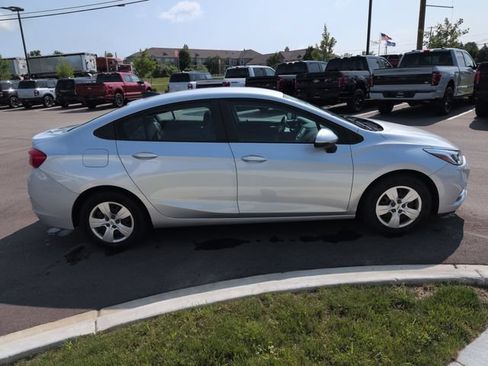 Used 2016 Chevrolet Cruze LS FWD image 6