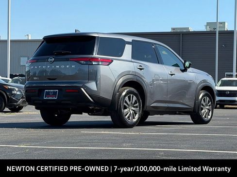Used 2025 Nissan Pathfinder S FWD image 6